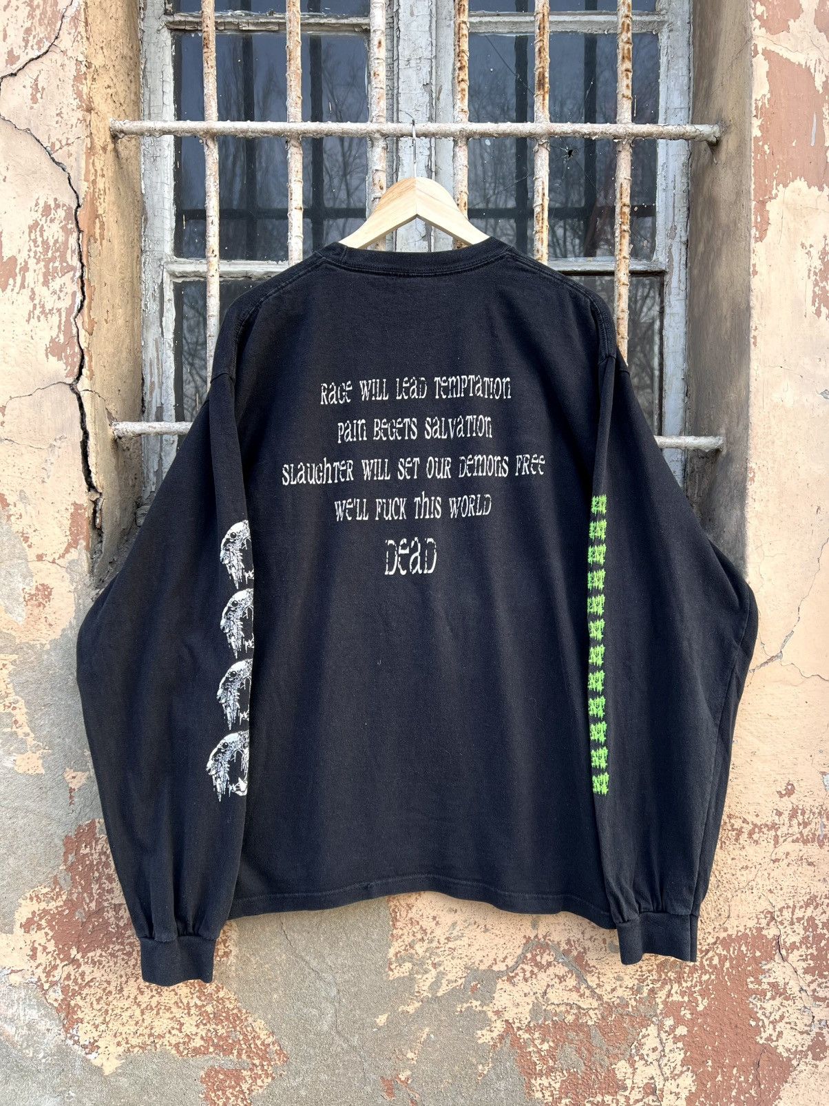 Band Tees VTG Devourment Fed To The Pigs Longsleeve Death Metal Shirt Size US XL / EU 56 / 4 - 2 Thumbnail