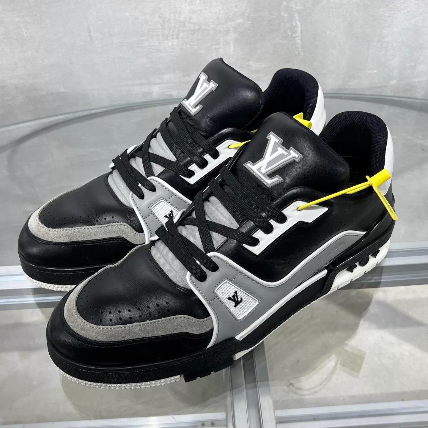 Louis Vuitton LV Trainer Black Cement men's UK9.5 43.5 Size US 10.5 / EU 43-44 - 2 Thumbnail