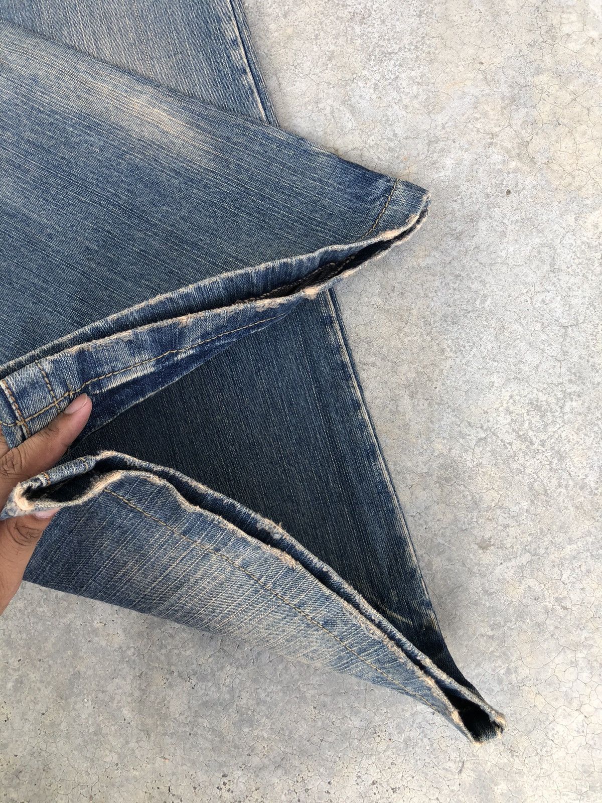 Japanese Brand × Le Grande Bleu (L.G.B.) Flared Jeans Jouer Aux Distressed Jeans Size US 27 - 13 Thumbnail