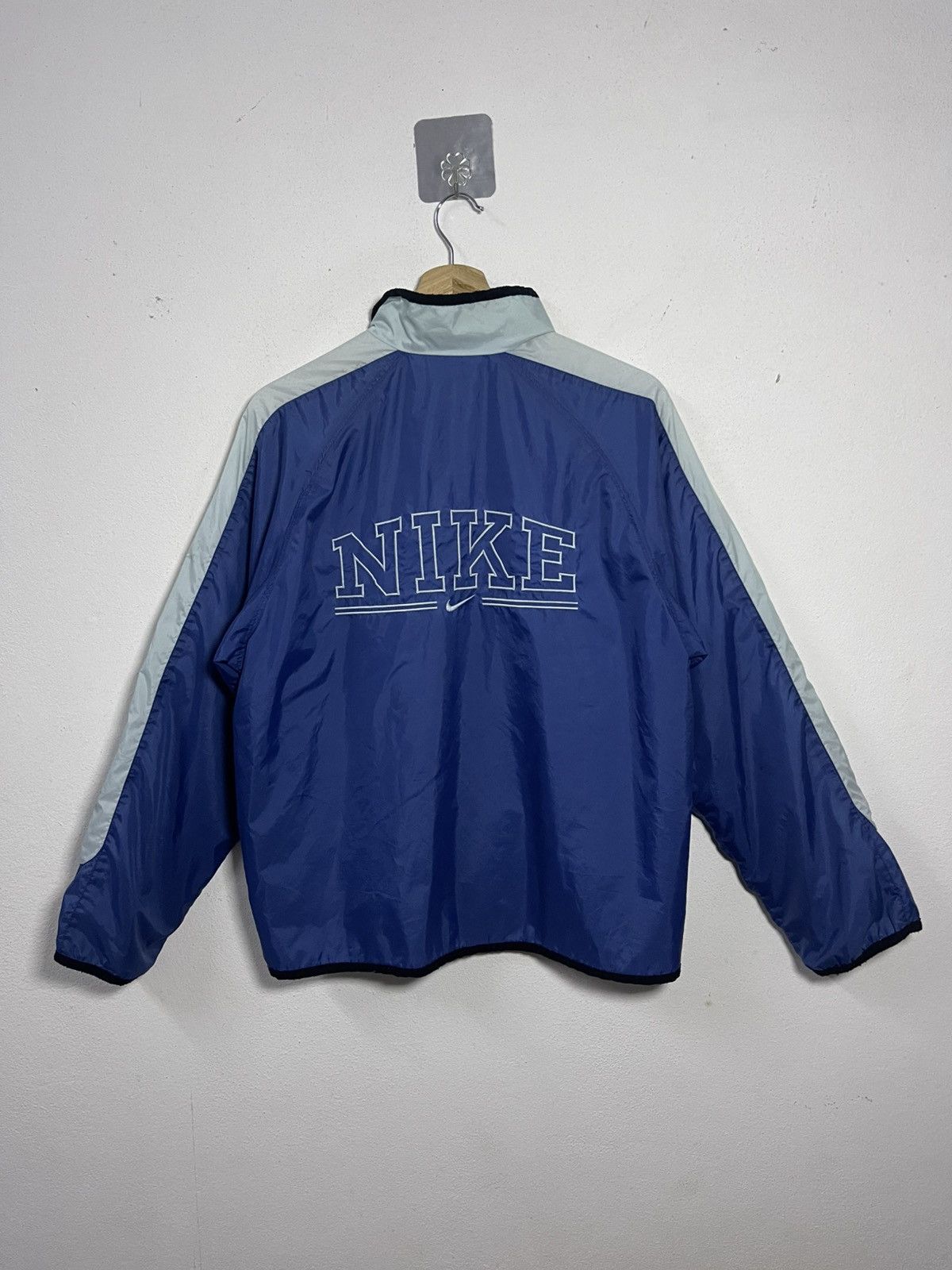 Nike Vintage NIKE Windbreaker . Size M Size US M / EU 48-50 / 2 - 11 Thumbnail