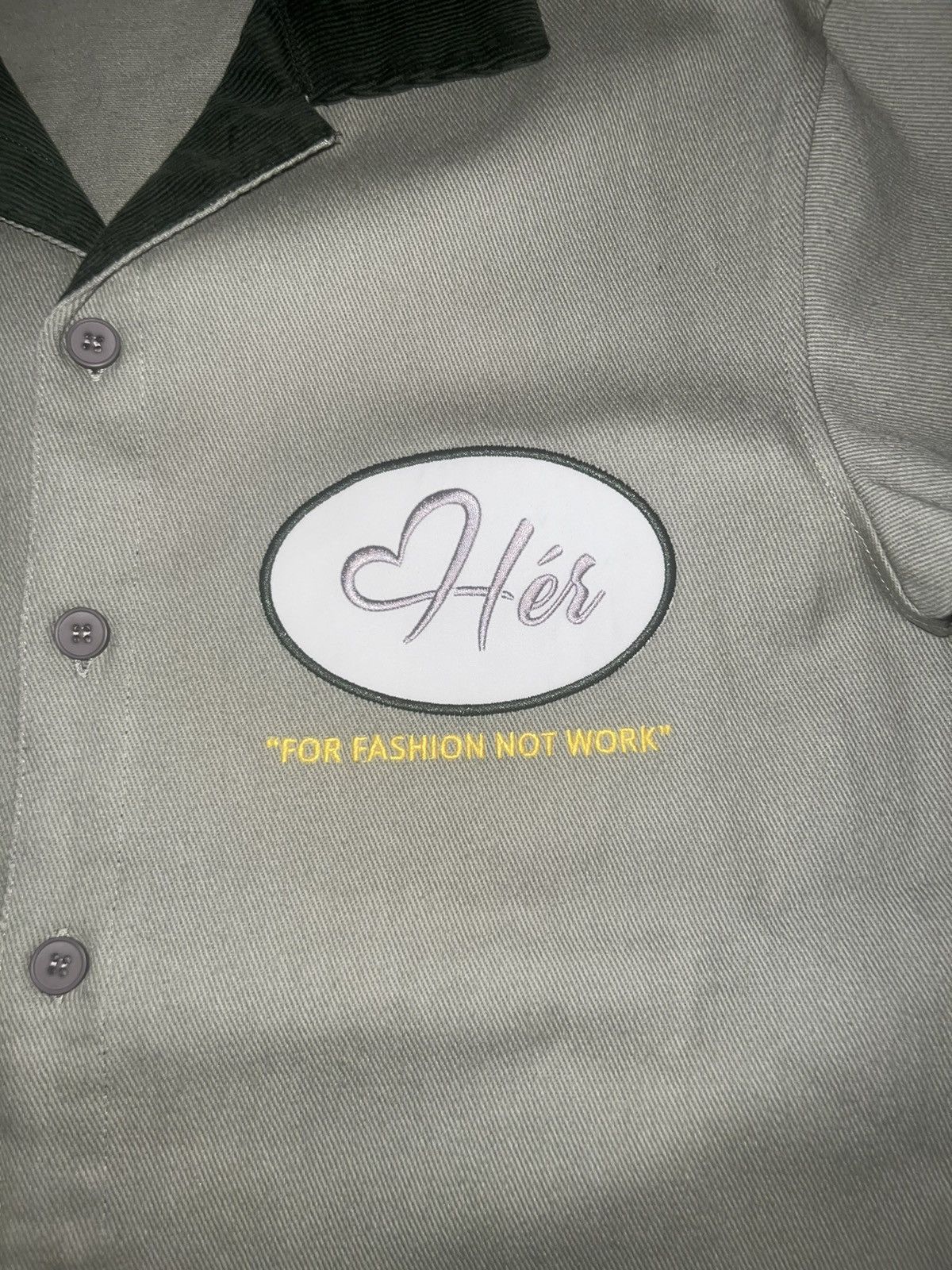 Hypebeast Women’s SILVER SAGE "Hér" WORKSHIRT size small Size S / US 4 / IT 40 - 5 Thumbnail