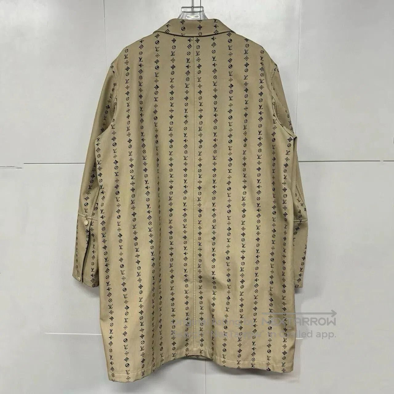 Louis Vuitton louis vuitton brown logo printed coat. Size XL / US 12-14 / IT 48-50 - 4 Thumbnail