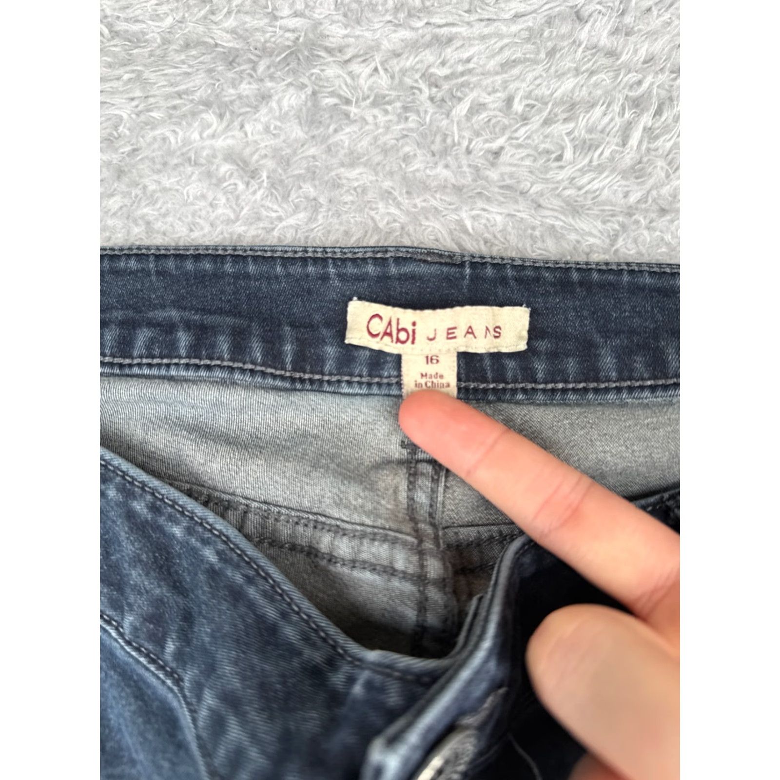 Vintage Cabi Jeans Women 16 Blue Denim Bootcut Regular 36x31 Cotton Blend 5-Pocket Design Medium Wash Stretch Jeans Mens? Size 38" / US 16 / IT 52 - 6 Thumbnail