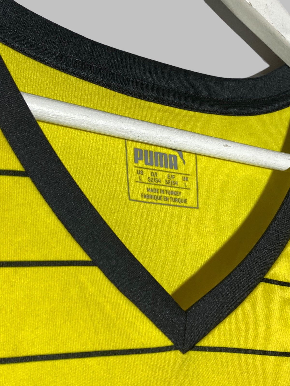 Puma Puma Watford 2015/16 Home Football Shirt Soccer Jersey Size US L / EU 52-54 / 3 - 12 Thumbnail