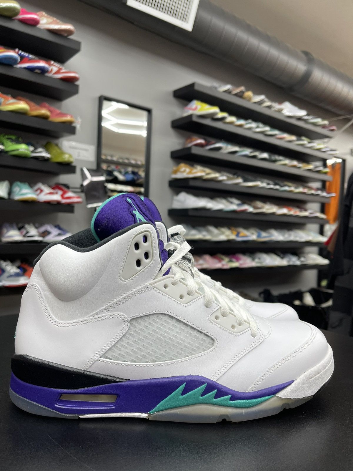 Jordan Brand Size 10 - Jordan 5 Grape “2013” Size US 10 / EU 43 - 3 Thumbnail