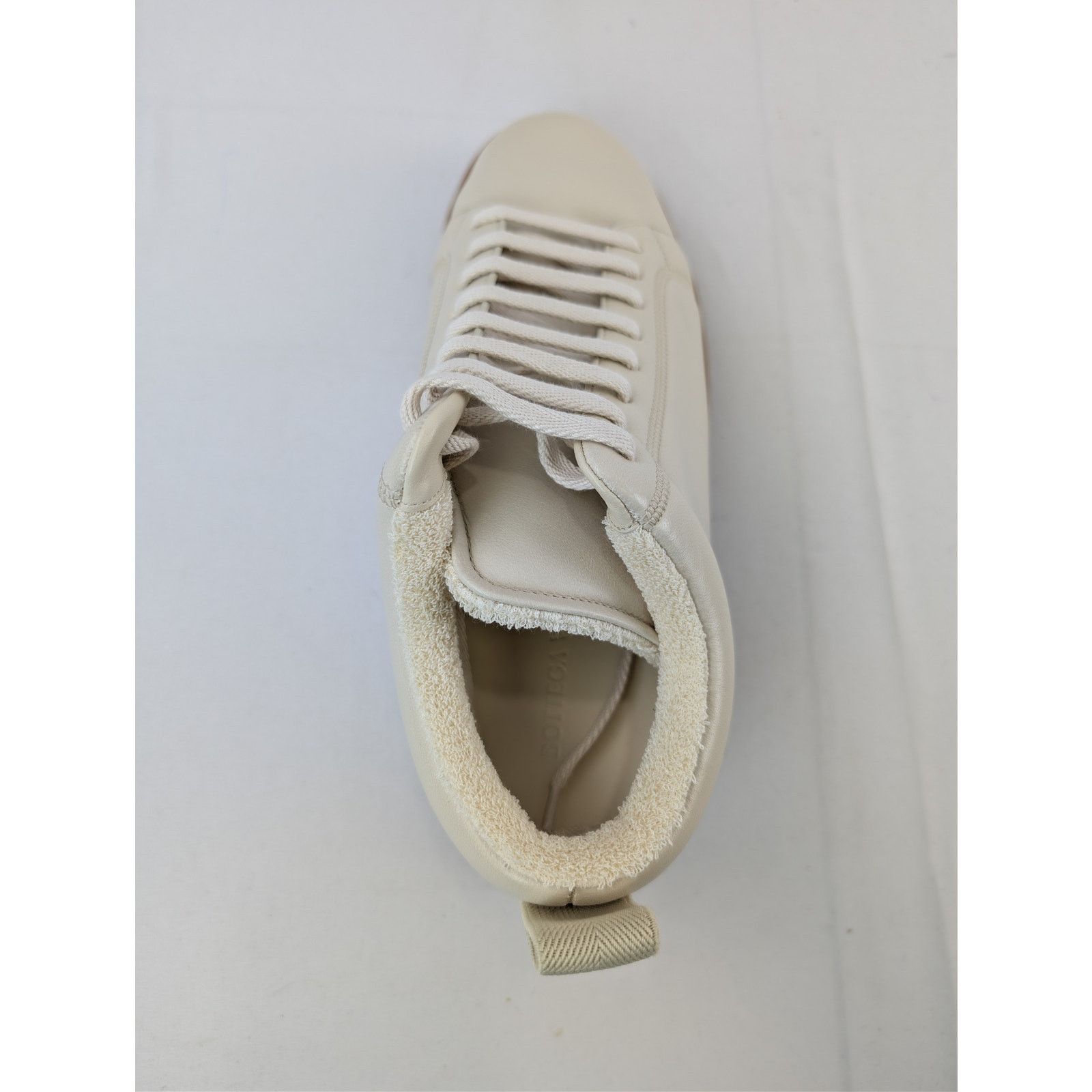 Bottega Veneta o1rshd1 Leather Lagoon Nappa Low Top Sneakers in Sea Salt Size US 9 / EU 42 - 16 Thumbnail