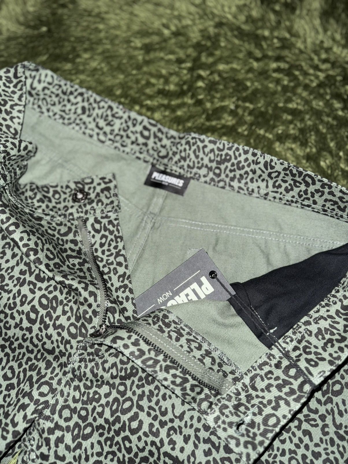 Pleasures [34] Pleasures crystal leopard pattern denim pants green Size US 34 / EU 50 - 3 Thumbnail