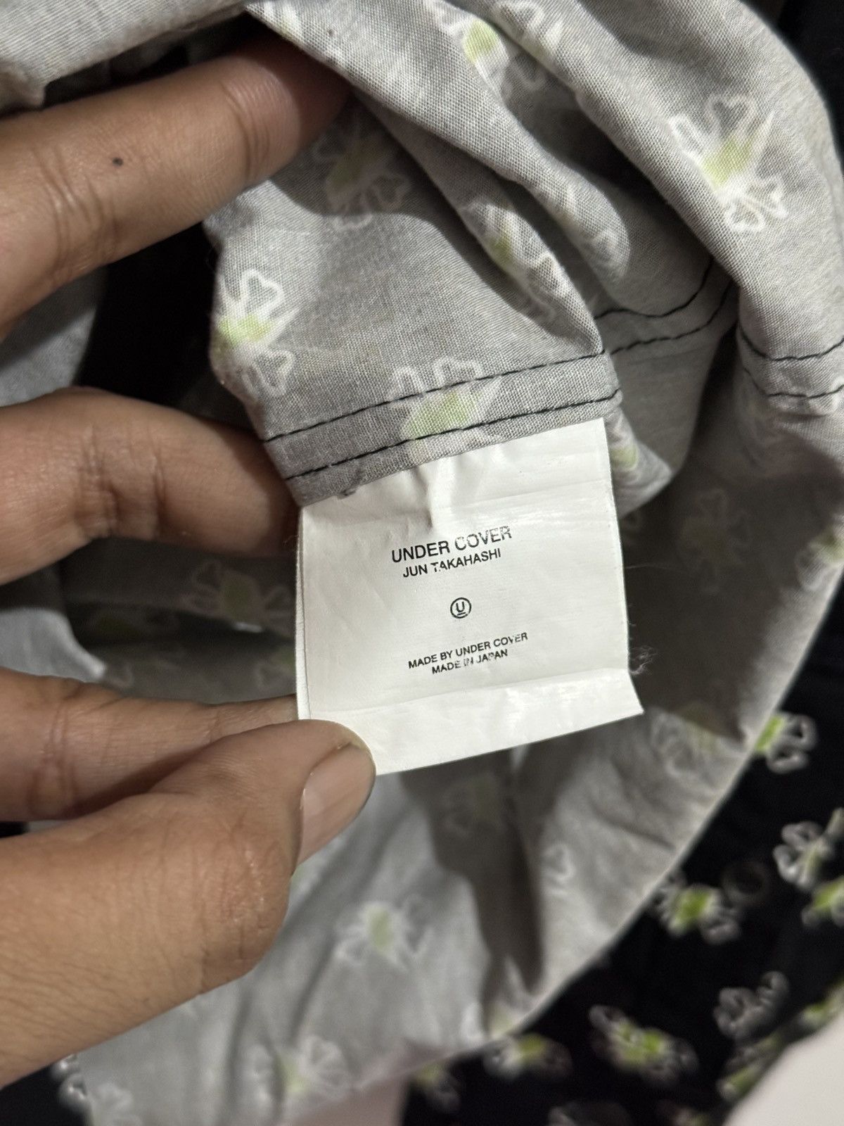 Undercover 01ss UNDERCOVER CHAOTIC DISCORD THUNDER/CROSSBONE SHIRT Size US M / EU 48-50 / 2 - 8 Thumbnail