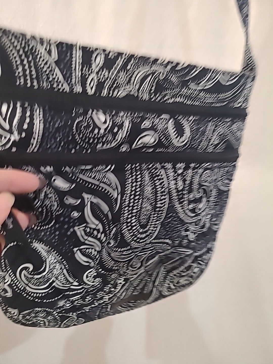 Vera Bradley Vera Bradley Crossbody Paisley Noir Pattern Hipster Size ONE SIZE - 2 Thumbnail