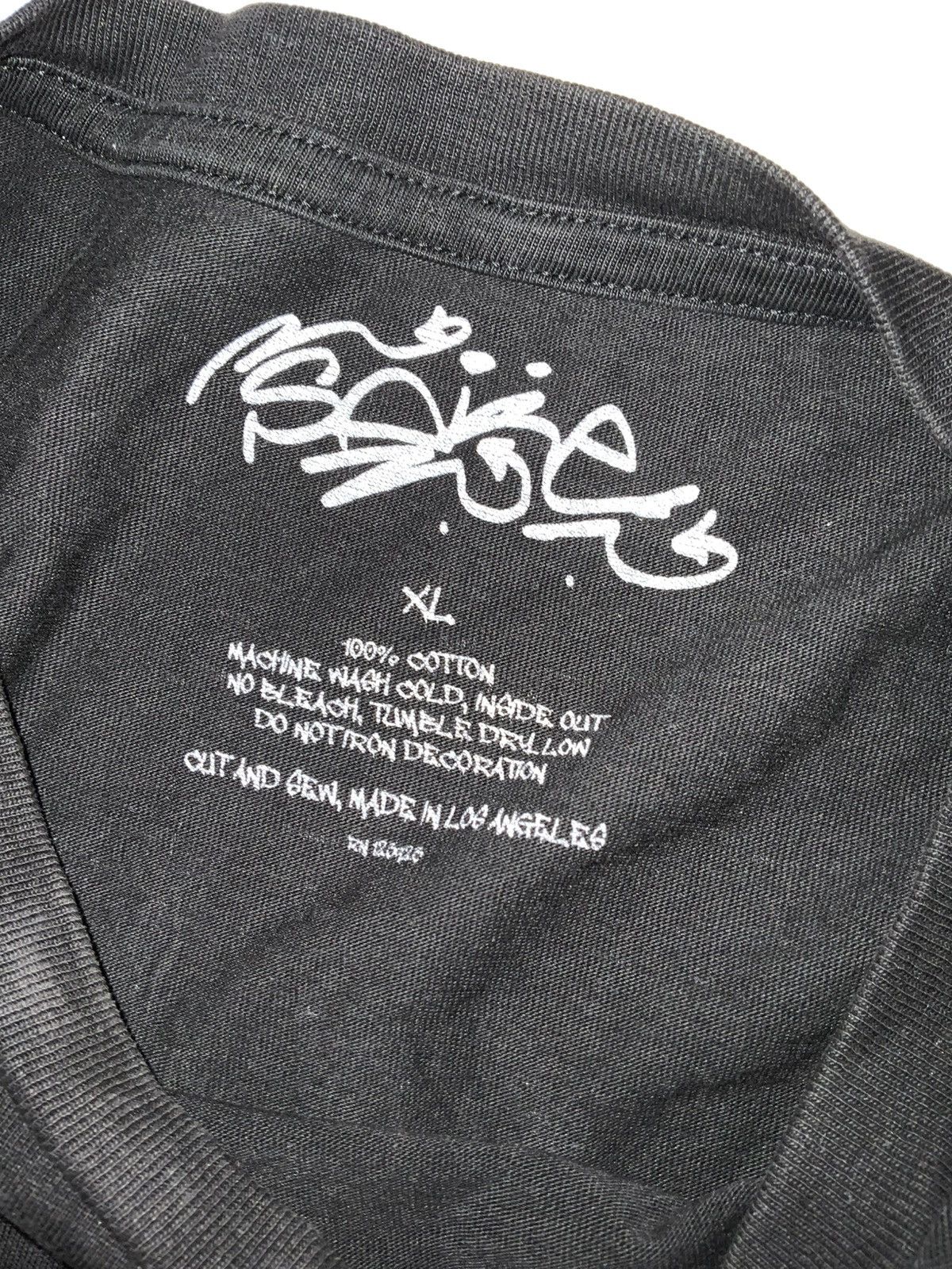 Other Sake World D Savage Winged Monster Flames Graphic T-Shirt Size US XL / EU 56 / 4 - 6 Thumbnail