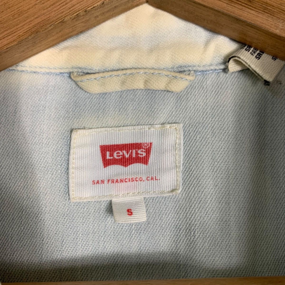 Levi's LEVI’S Blue Washed Chambray Work Shirt #1401-C63 Size US S / EU 44-46 / 1 - 15 Thumbnail
