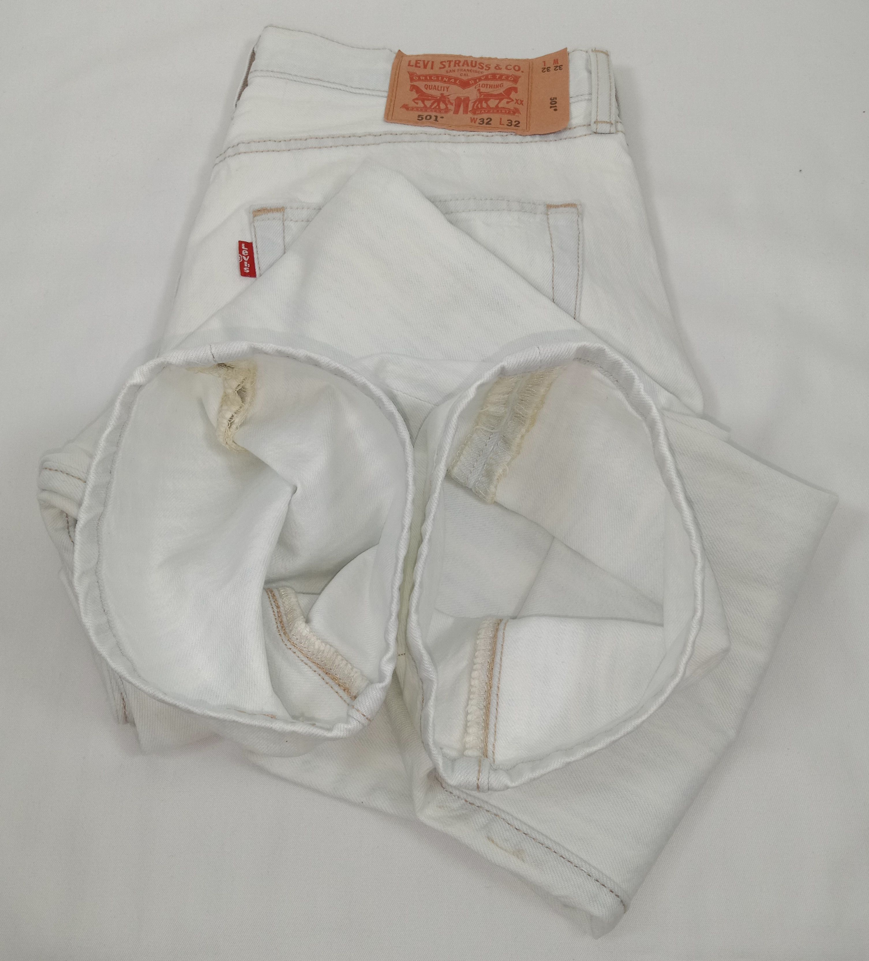 Levi's Vintage Levi's 501 Jeans Light Wash Denim Size US 32 / EU 48 - 15 Thumbnail
