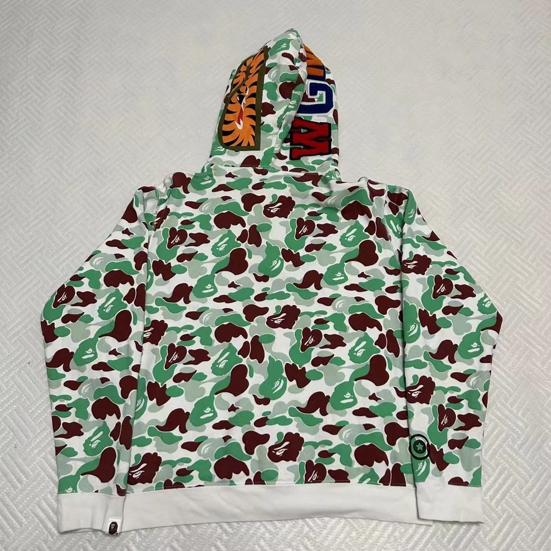 Bape LIMITED COLOR CAMO SHARK FULL ZIP HOODIE Size US S / EU 44-46 / 1 - 7 Thumbnail