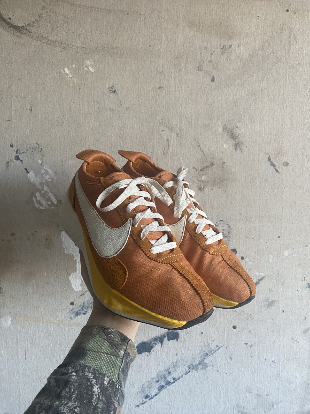 Nike NIKE Moon Racer QS Amarillo *RARE* Size US 10 / EU 43 - 1 Thumbnail