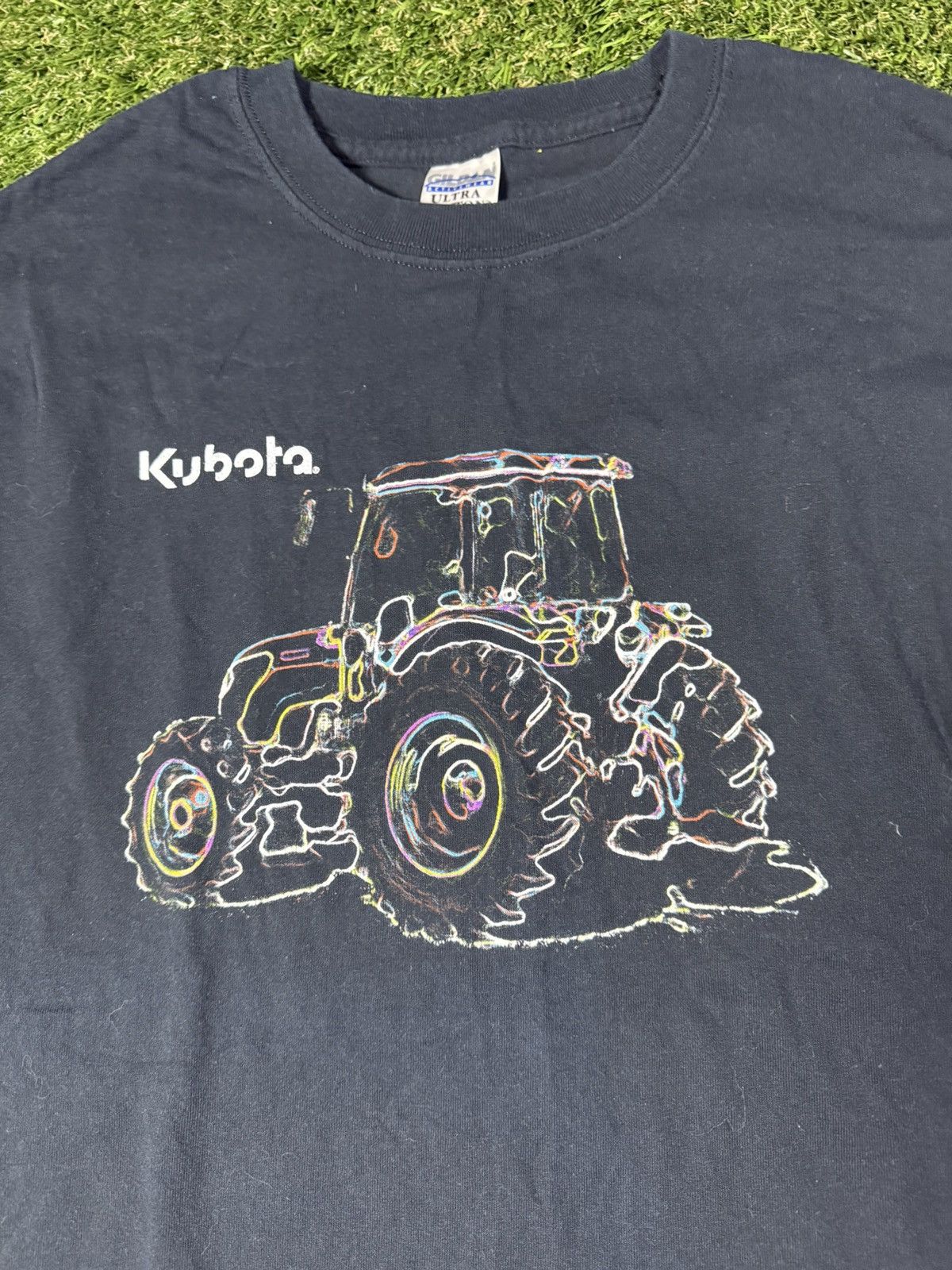 Vintage Vintage 90s Faded Tractor Fractal Vibrant Essential Fall Tee Size US L / EU 52-54 / 3 - 2 Thumbnail