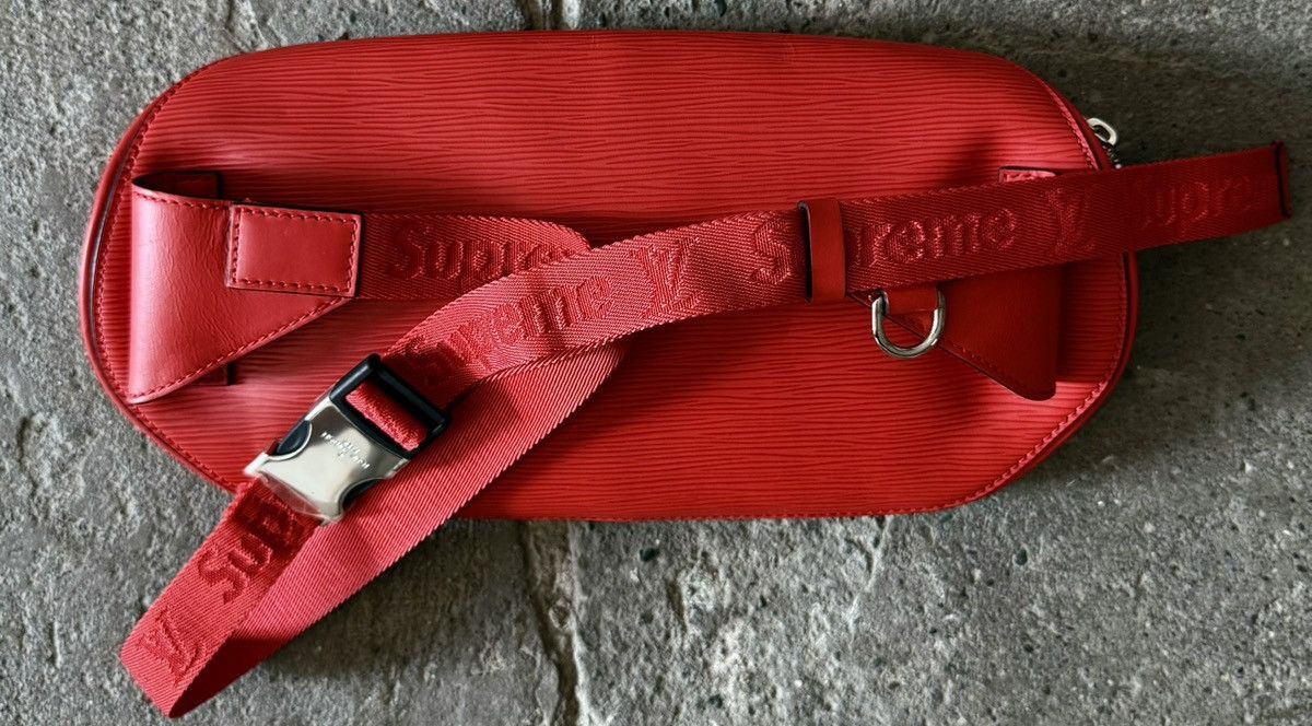 Louis Vuitton × Supreme Louis Vuitton - Supreme - AW17 - Epi Red Bum Bag Size ONE SIZE - 11 Thumbnail