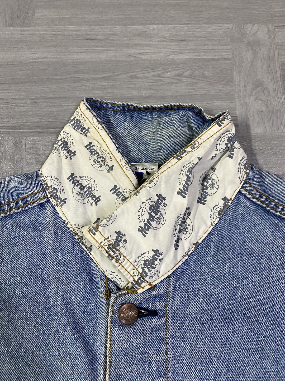 Hard Rock Cafe Vintage Hard Rock Cafe Atlanta Save The Planet Denim Jacket Size US L / EU 52-54 / 3 - 22 Thumbnail