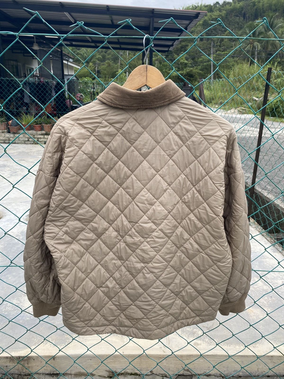 Uniqlo Uniqlo C cropped puffer jacket Size M / US 6-8 / IT 42-44 - 2 Thumbnail