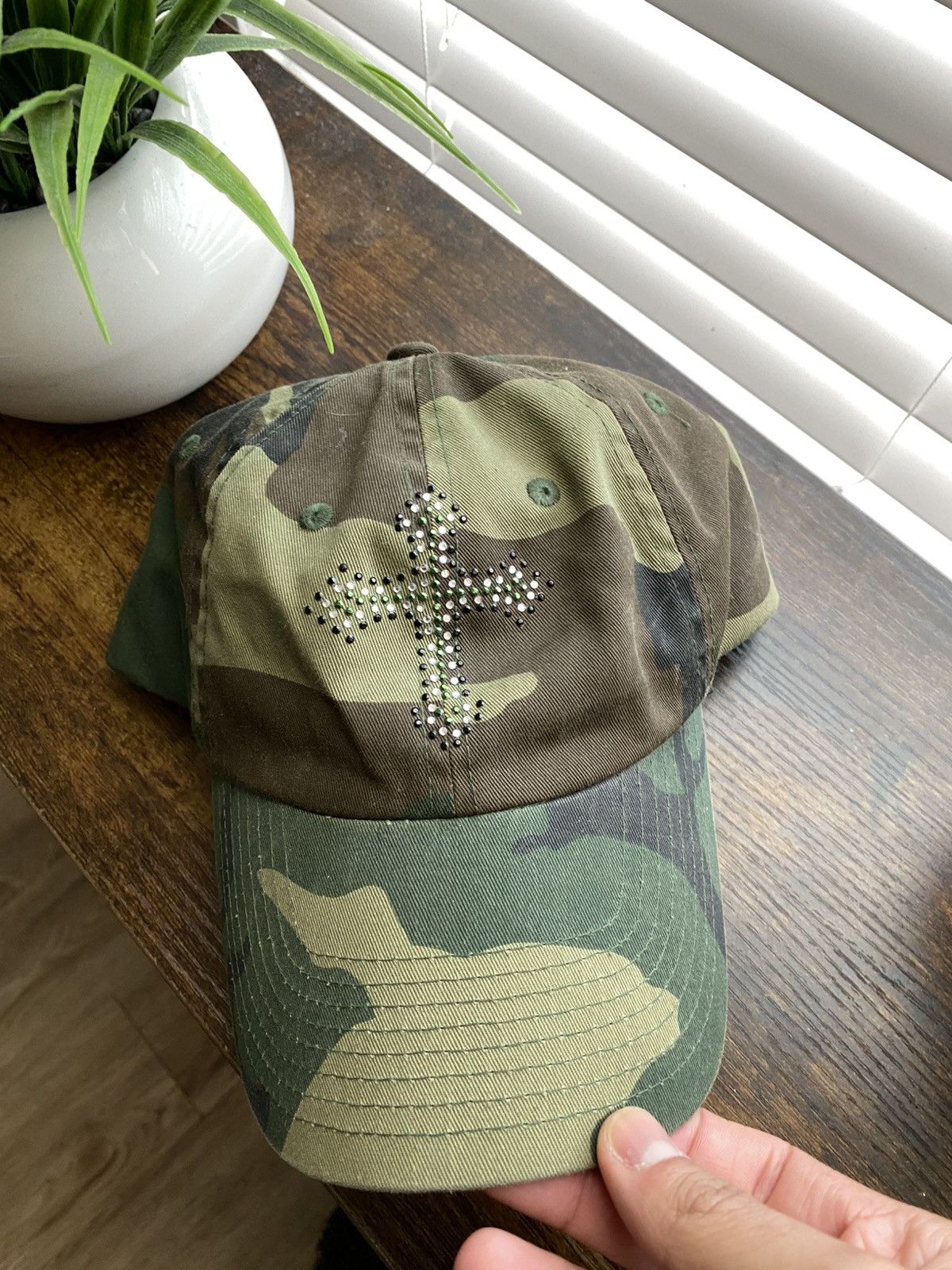Vintage Y2K Cross Camo Hat Size ONE SIZE - 2 Thumbnail