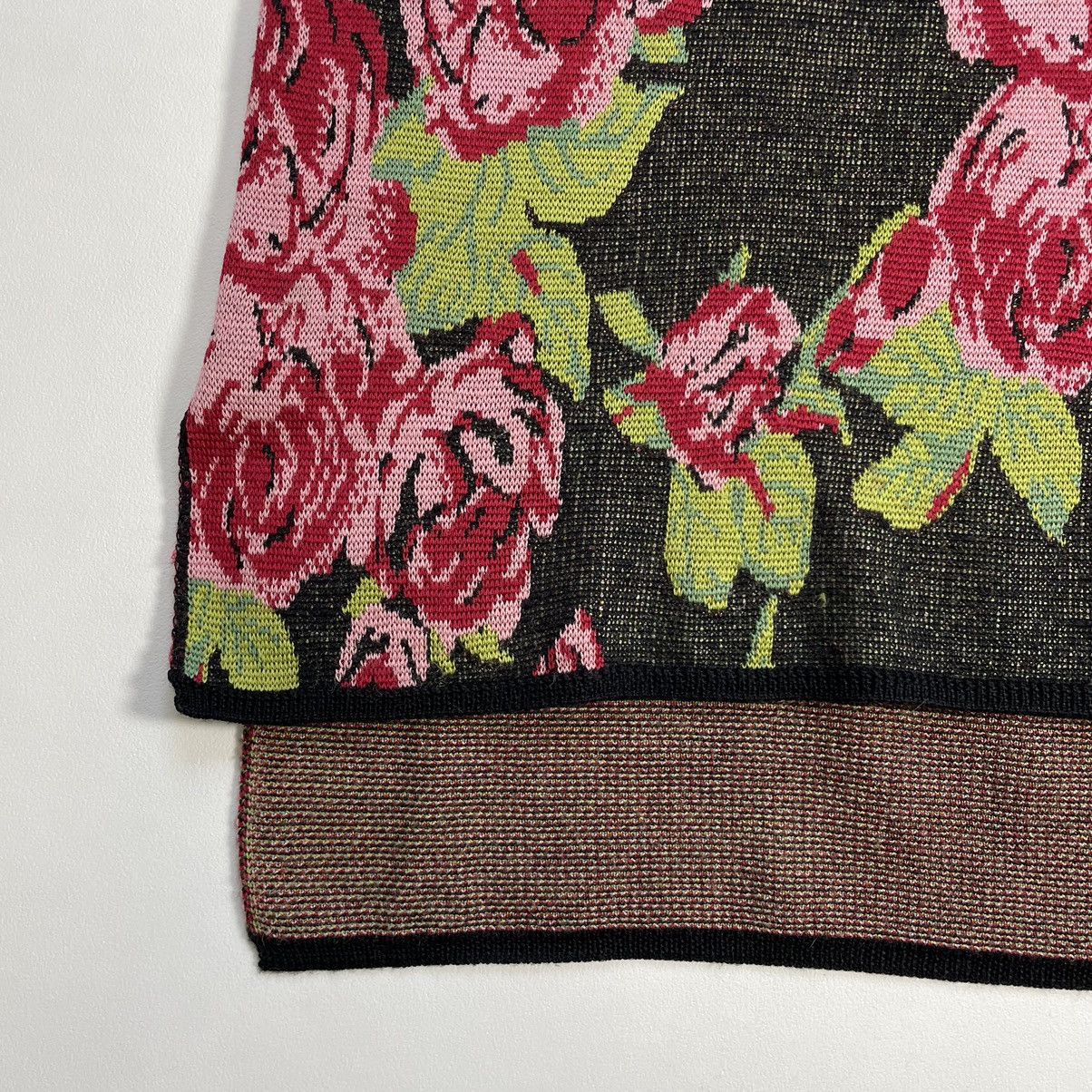 Comme des Garcons A/W 21 Rose Patterned Wool Sweater Vest Size US M / EU 48-50 / 2 - 5 Thumbnail