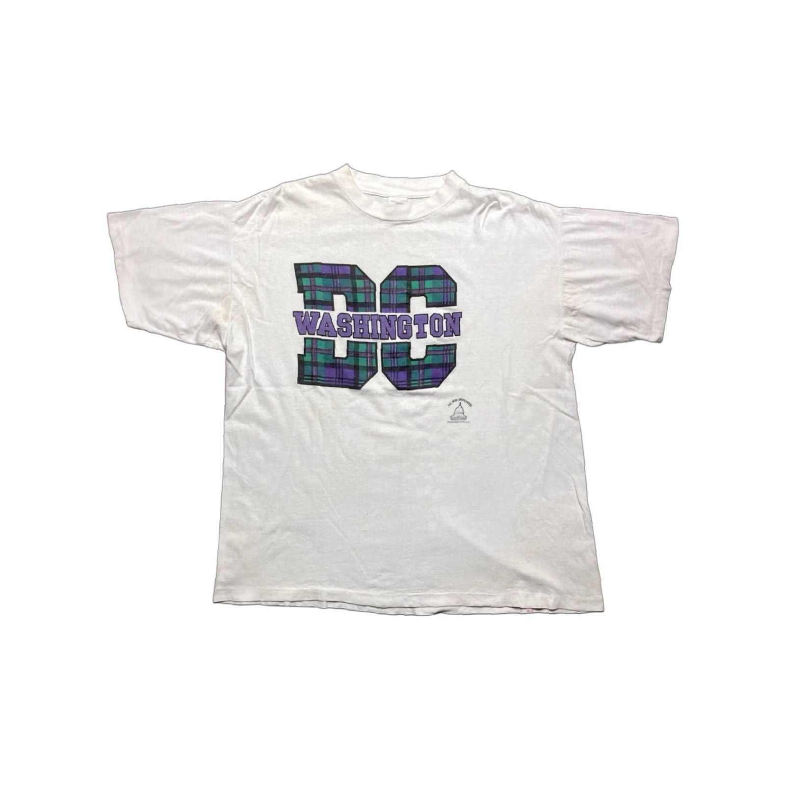 Spell Vintage 90s Washington DC plaid logo Short Hills XL t shirt User: Vintage 90s Washington DC plaid logo Short Hills XL t-shirt Size US XL / EU 56 / 4 - 1 Thumbnail