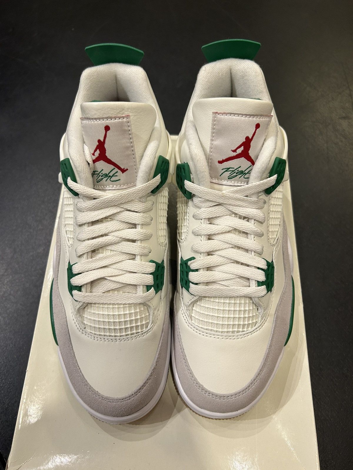 Jordan Brand Jordan 4 SB Retro ‘Pine Green’ Size US 8.5 / EU 41-42 - 4 Thumbnail