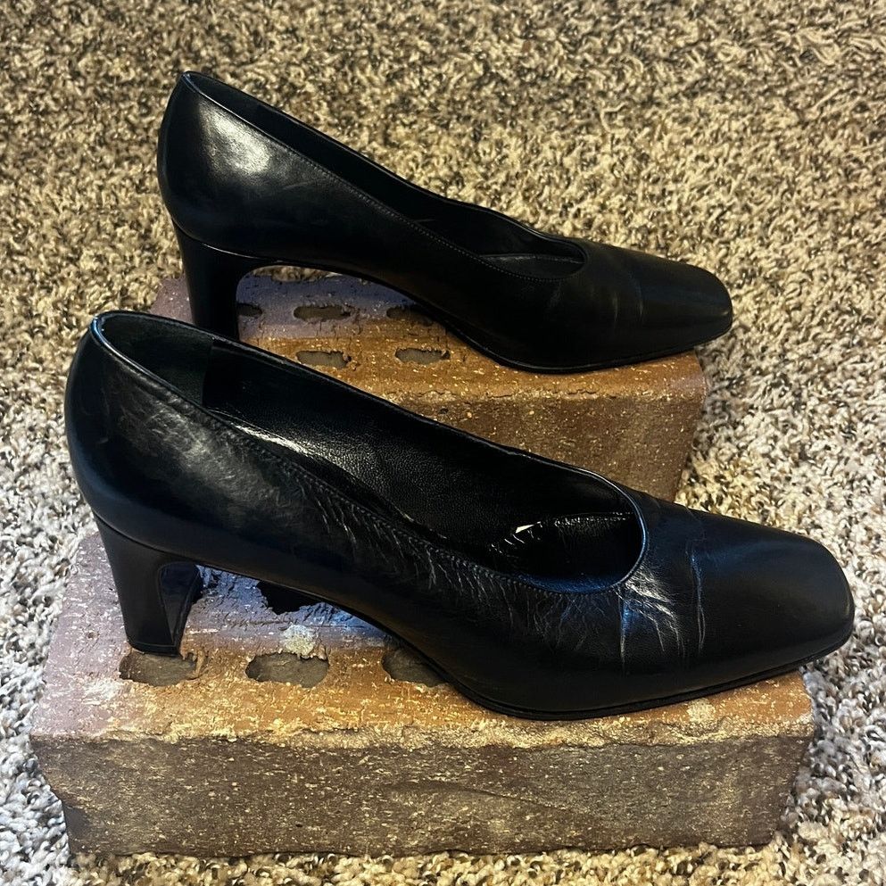 Giorgio Armani Giorgio Armani Leather Block Heel Pump Shoes Black 38.5 Size US 8.5 / IT 38.5 - 6 Thumbnail