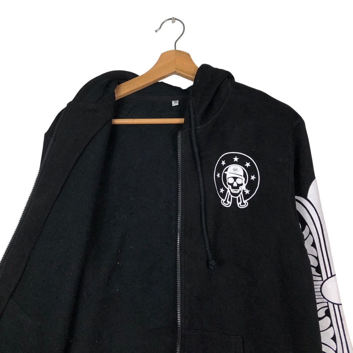Japanese Brand 📌Vintage Hoodie Zipper Sweater Big Logo Skeleton Design Size US XL / EU 56 / 4 - 15 Thumbnail