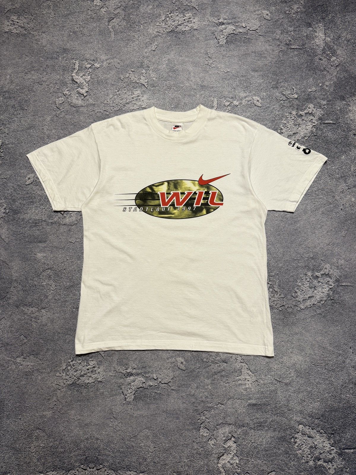 Nike × Vintage Vintage Nike tee big logo rare size M Size US M / EU 48-50 / 2 - 1 Thumbnail
