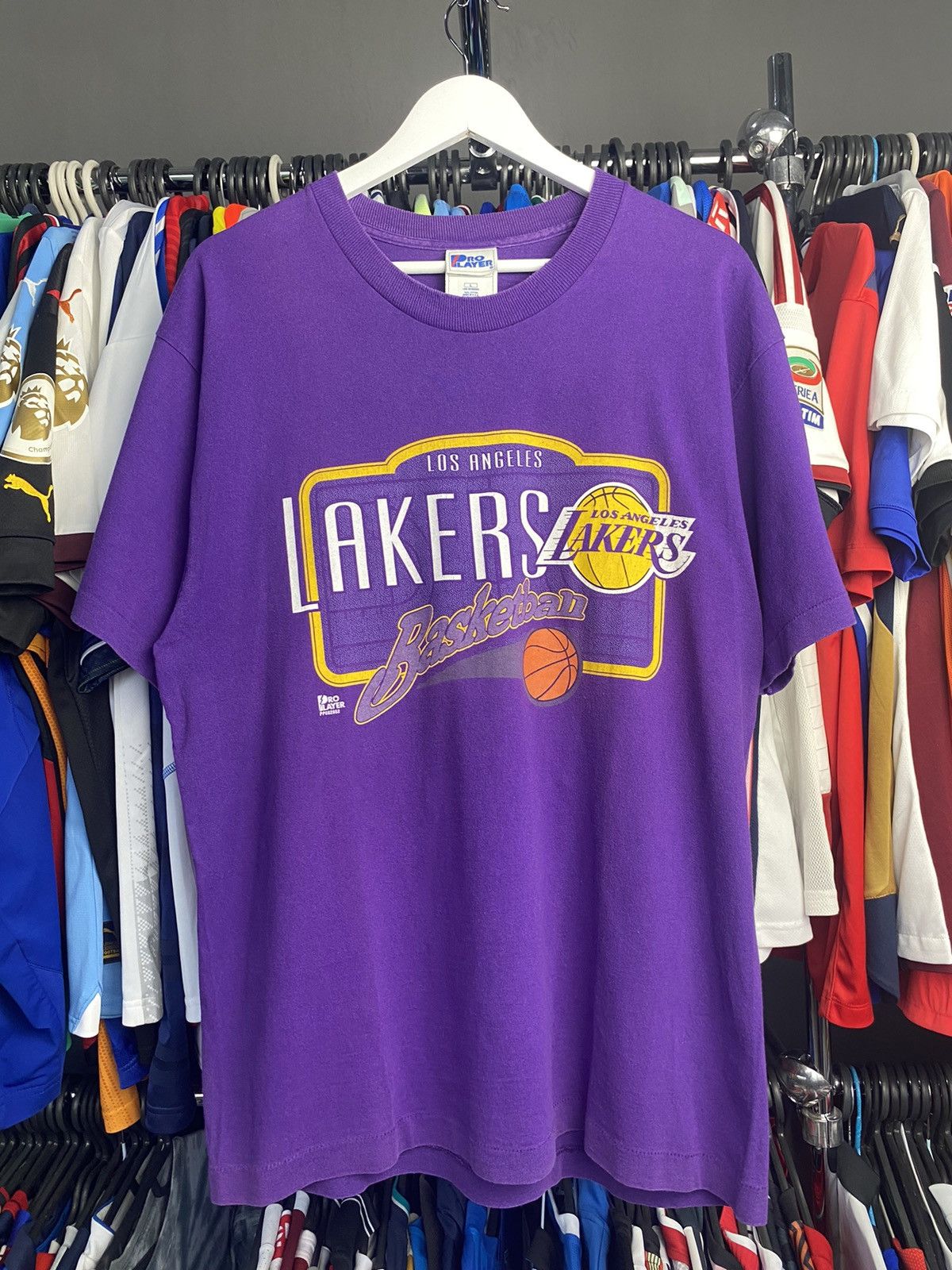 Pro Player PRO PLAYER VINTAGE LOS ANGELES LAKERS BASKETBALL SHIRT Size US L / EU 52-54 / 3 - 1 Thumbnail