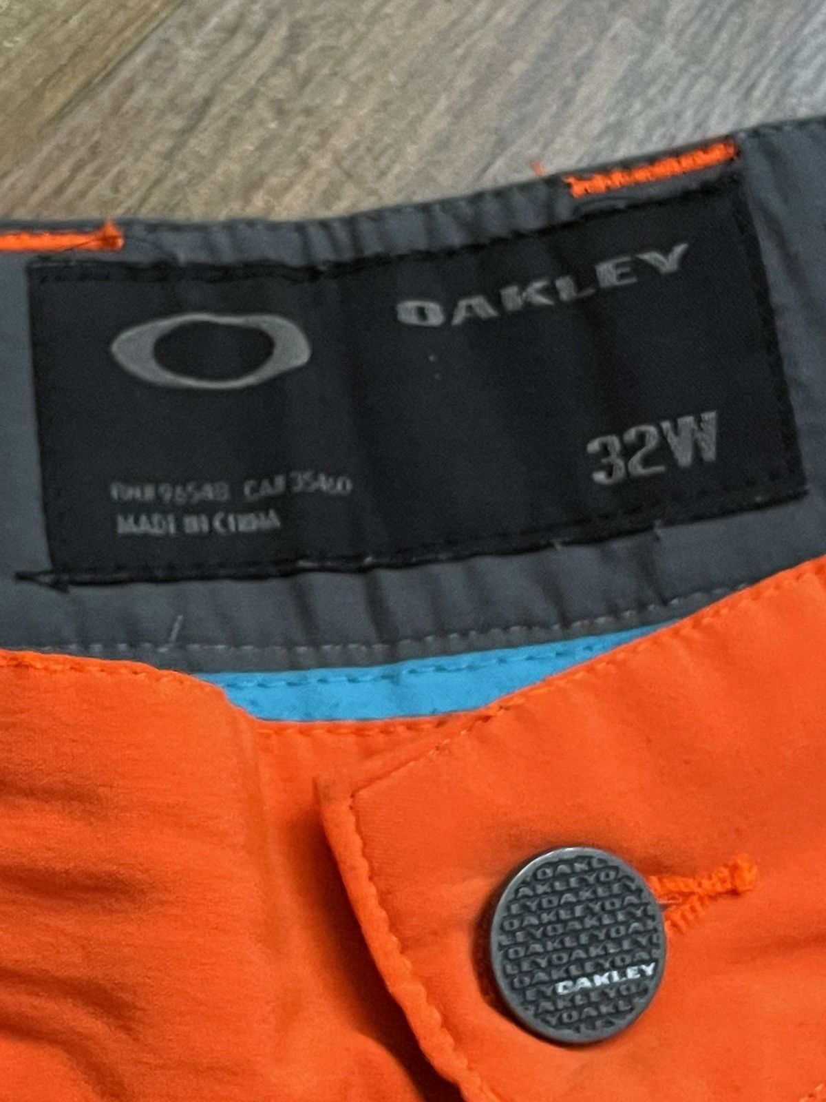 Oakley Crazy Oakley vintage orange shorts Size US 34 / EU 50 - 4 Thumbnail