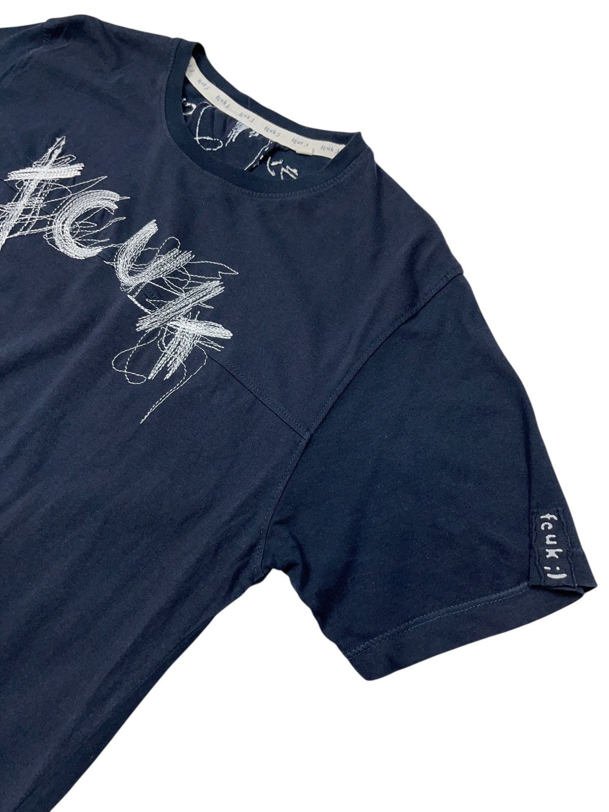 FCUK × French Connection Vintage FCUK Embroidered Logo T-shirt Japanese Style Size US M / EU 48-50 / 2 - 3 Thumbnail