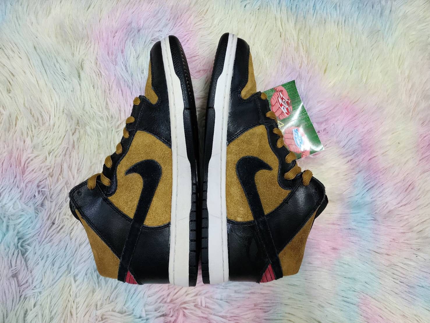 Nike Nike Sb Dunk Mid Golden Hops Size US 9.5 / EU 42-43 - 5 Thumbnail