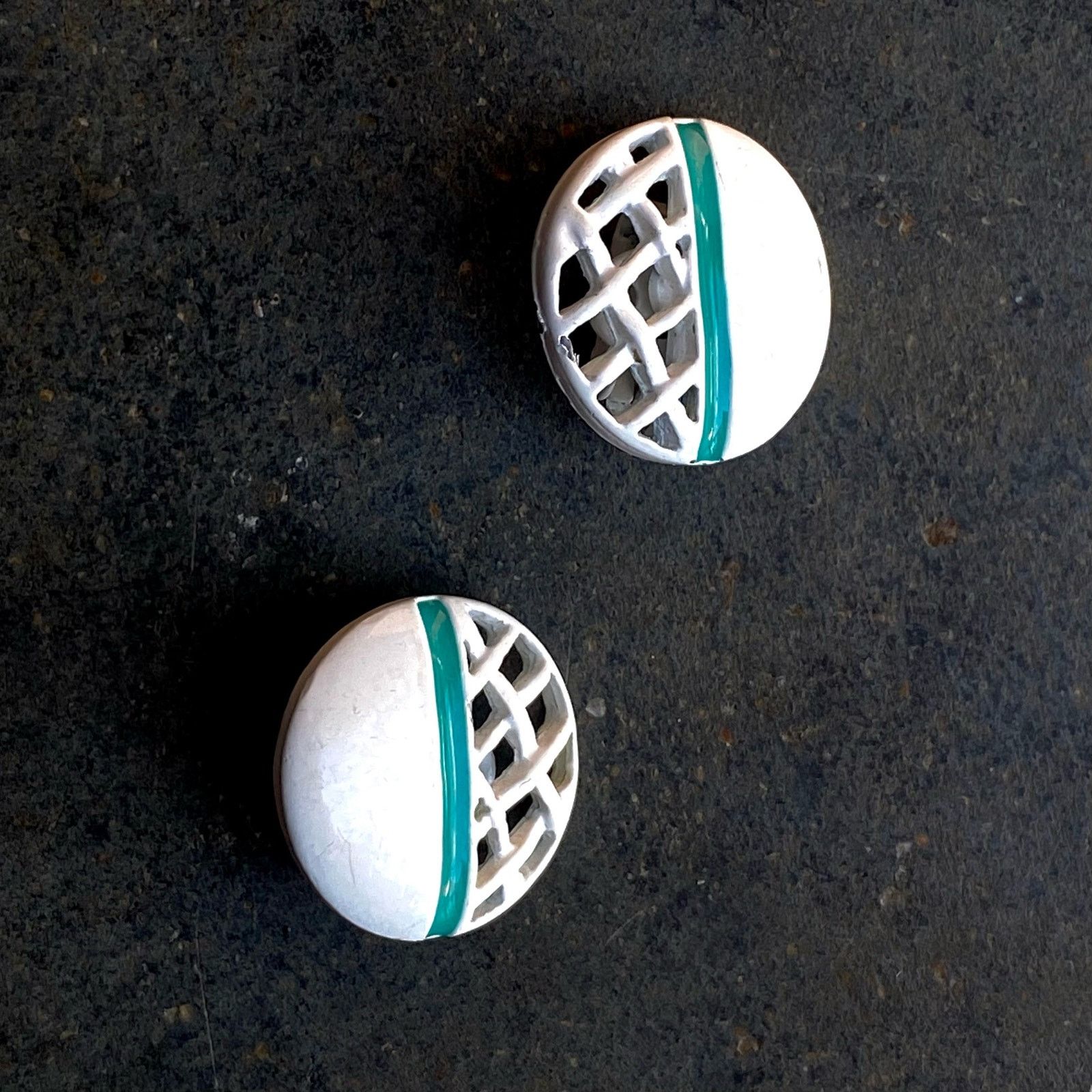 Vintage Vtg 80s 90s White Green Round Crosshatch Clip-on Earrings Size ONE SIZE - 2 Thumbnail