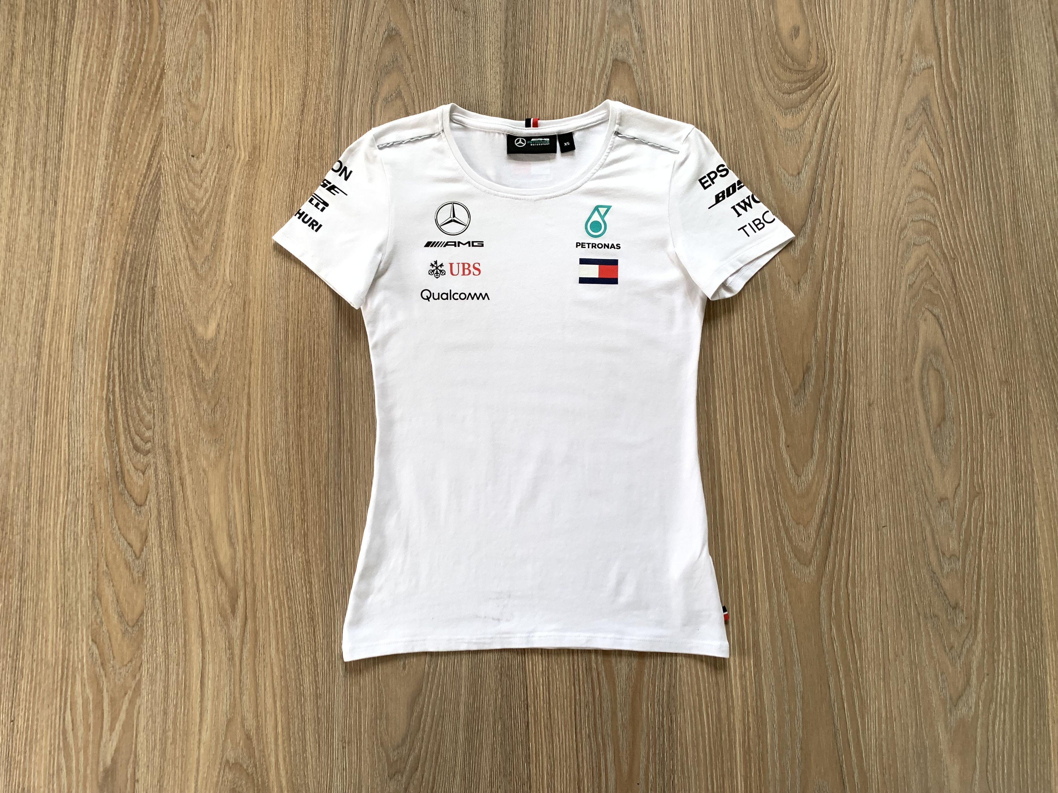 Mercedes-Benz × Tommy Hilfiger AMG Petronas Motorsport Racing White T Shirt Size XS / US 0-2 / IT 36-38 - 1 Thumbnail