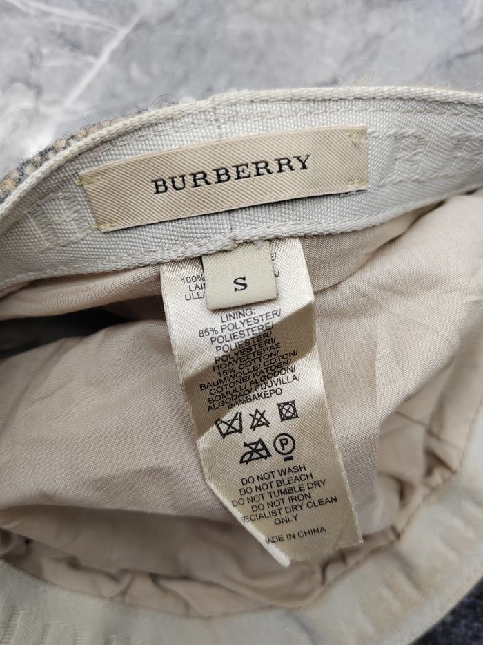 Burberry Vintage Burberry Cap Hat (small size) Size ONE SIZE - 7 Thumbnail