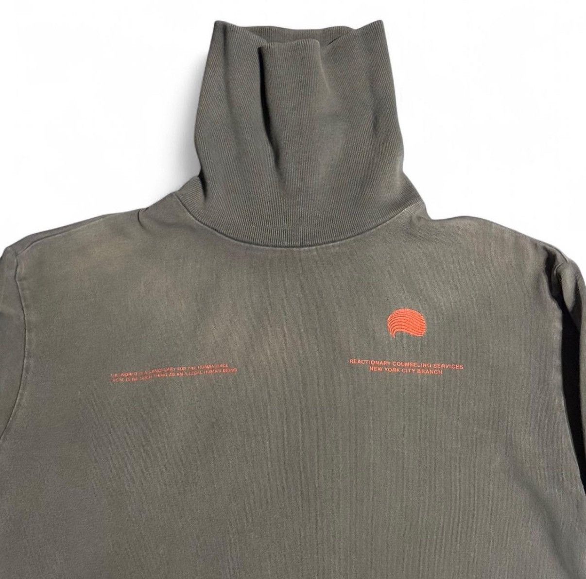 Willy Chavarria Willy Chavarria gray turtleneck with graphic print Size US S / EU 44-46 / 1 - 3 Thumbnail