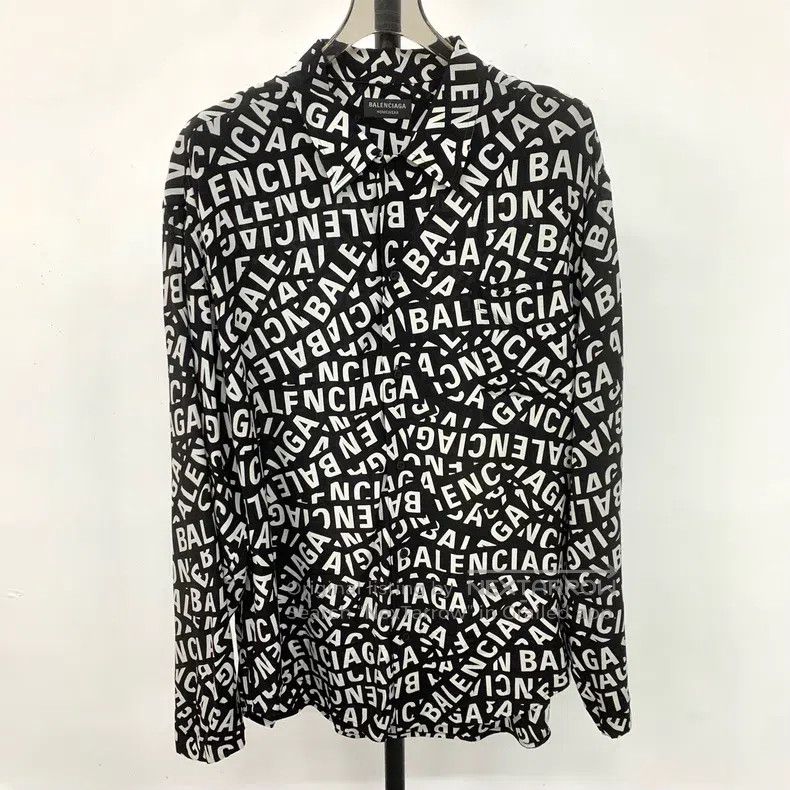 Balenciaga Balenciaga Letter all-over print button-down pointed colla Size XS / US 0-2 / IT 36-38 - 1 Thumbnail