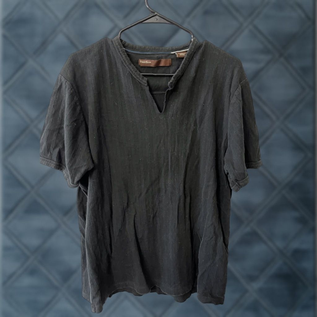 Perry Ellis Perry Ellis Shirt Mens XL Black V Neck Short Sleeve Shirt V-Neck Black Perry Ellis XL Men Short Sleeve Knit Polyester T-Shirt Size US XL / EU 56 / 4 - 1 Thumbnail