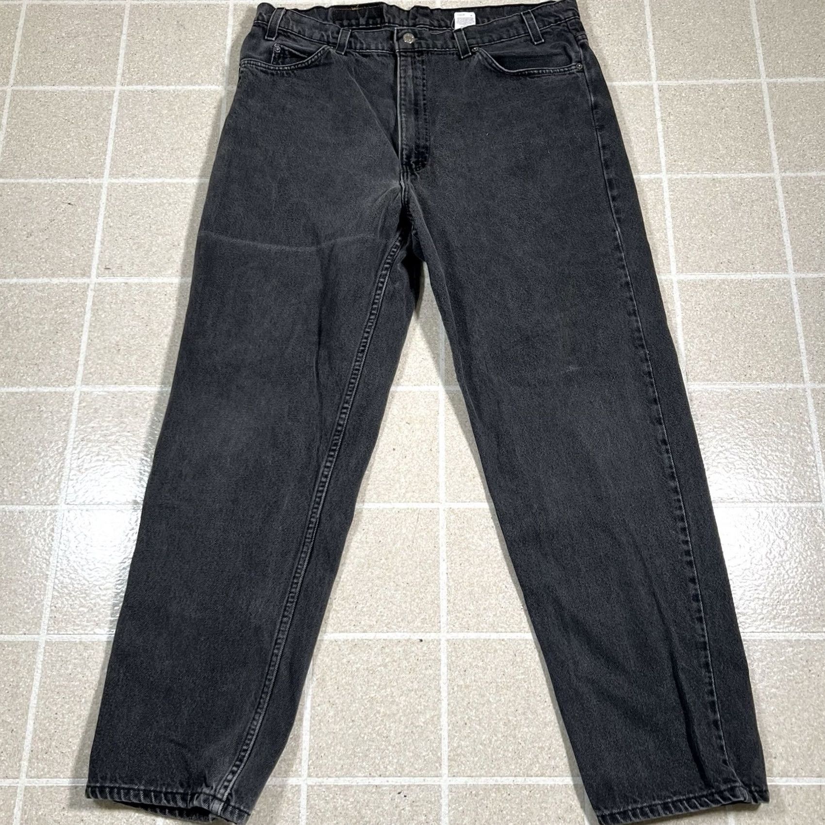 Levi's VINTAGE Levi's Jeans 34x29 Black White Tab Relaxed Straight Leg Made In USA Faded Mens Jeans Size US 34 / EU 50 - 5 Thumbnail