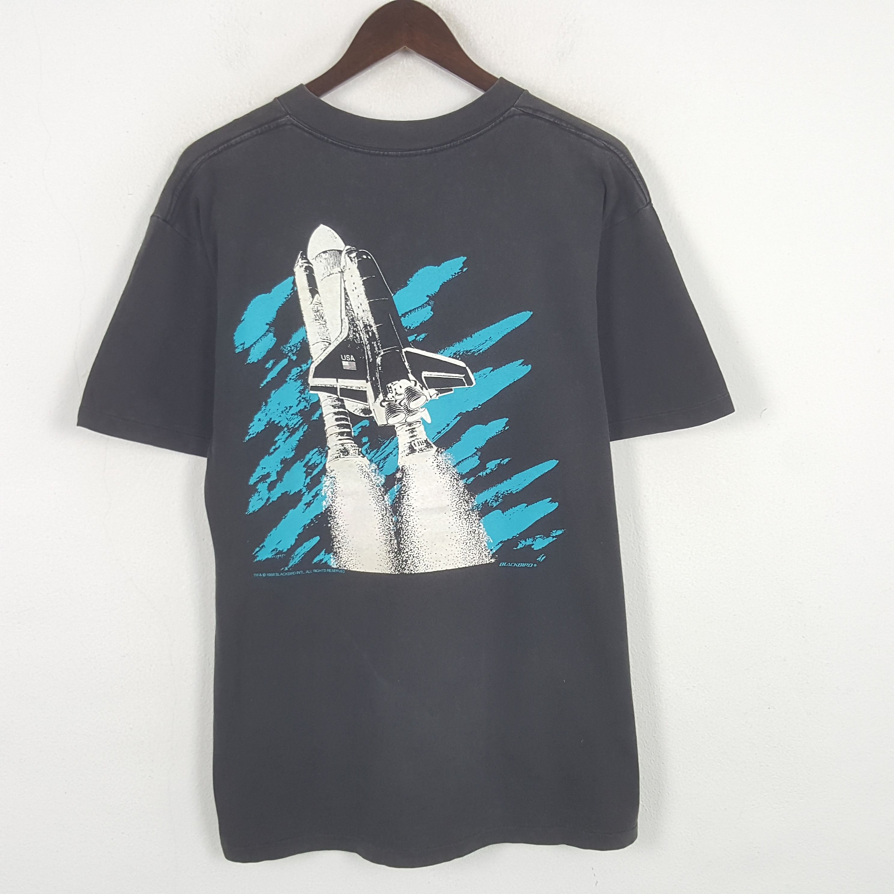 Band Tees Vintage Space Shuttle NASA Blackbird Tshirt Size US L / EU 52-54 / 3 - 1 Thumbnail