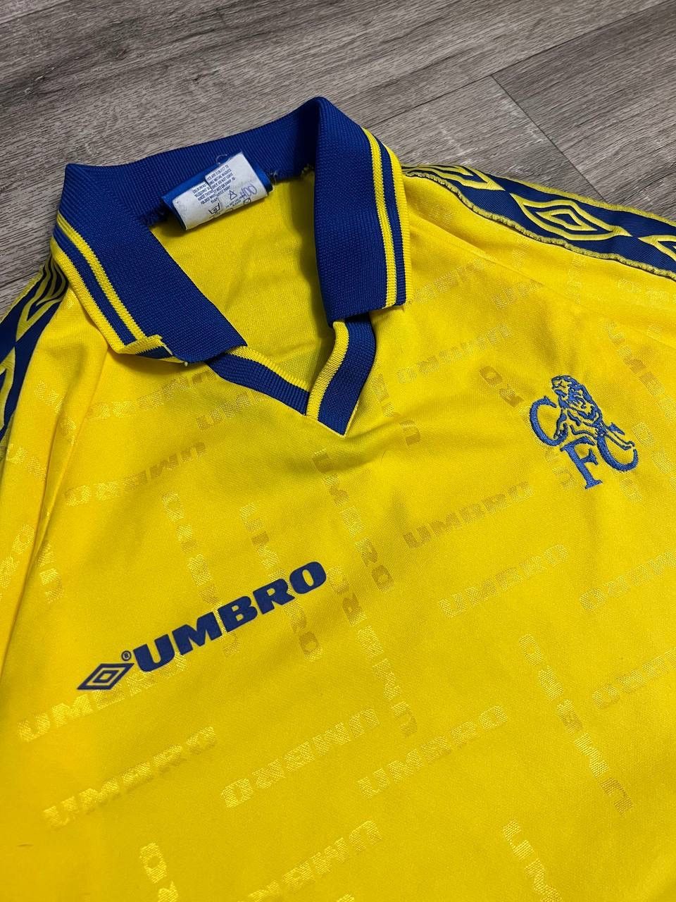 Umbro Umbro Chelsea Vintage Jersey Size US L / EU 52-54 / 3 - 2 Thumbnail