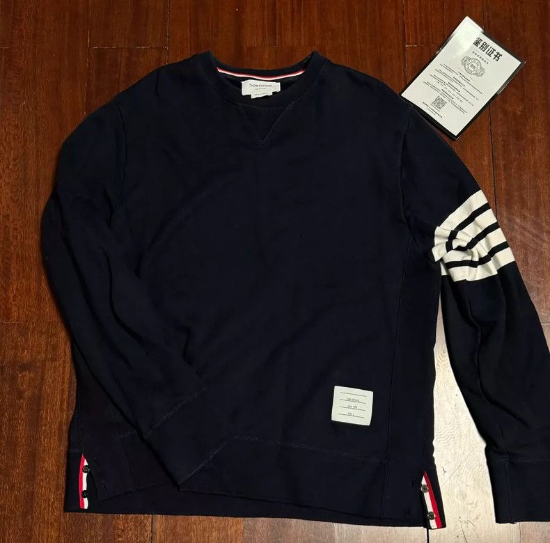 Thom Browne Thom browne Size 6 American old money classic four-striped Size US XXL / EU 58 / 5 - 2 Thumbnail