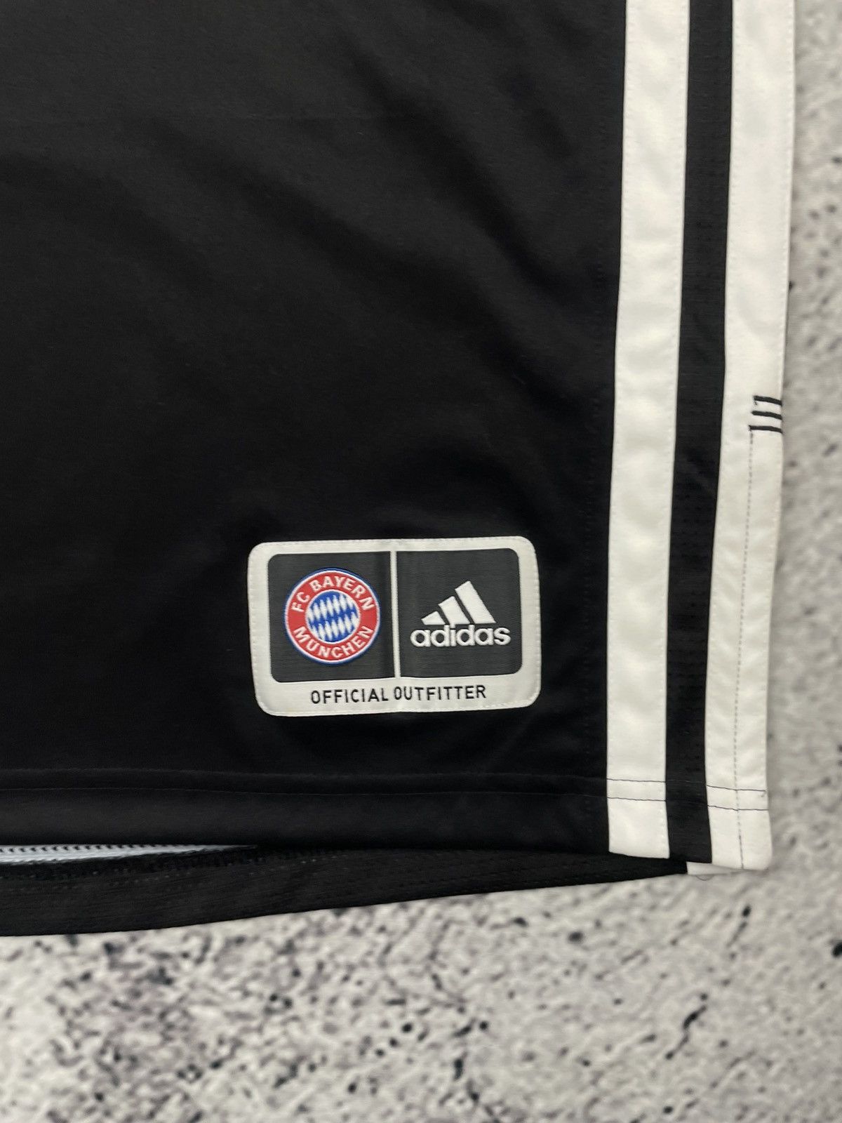 Adidas Adidas XL – Bayern Munich #11 Roberts NBA Jersey Size US XL / EU 56 / 4 - 9 Thumbnail