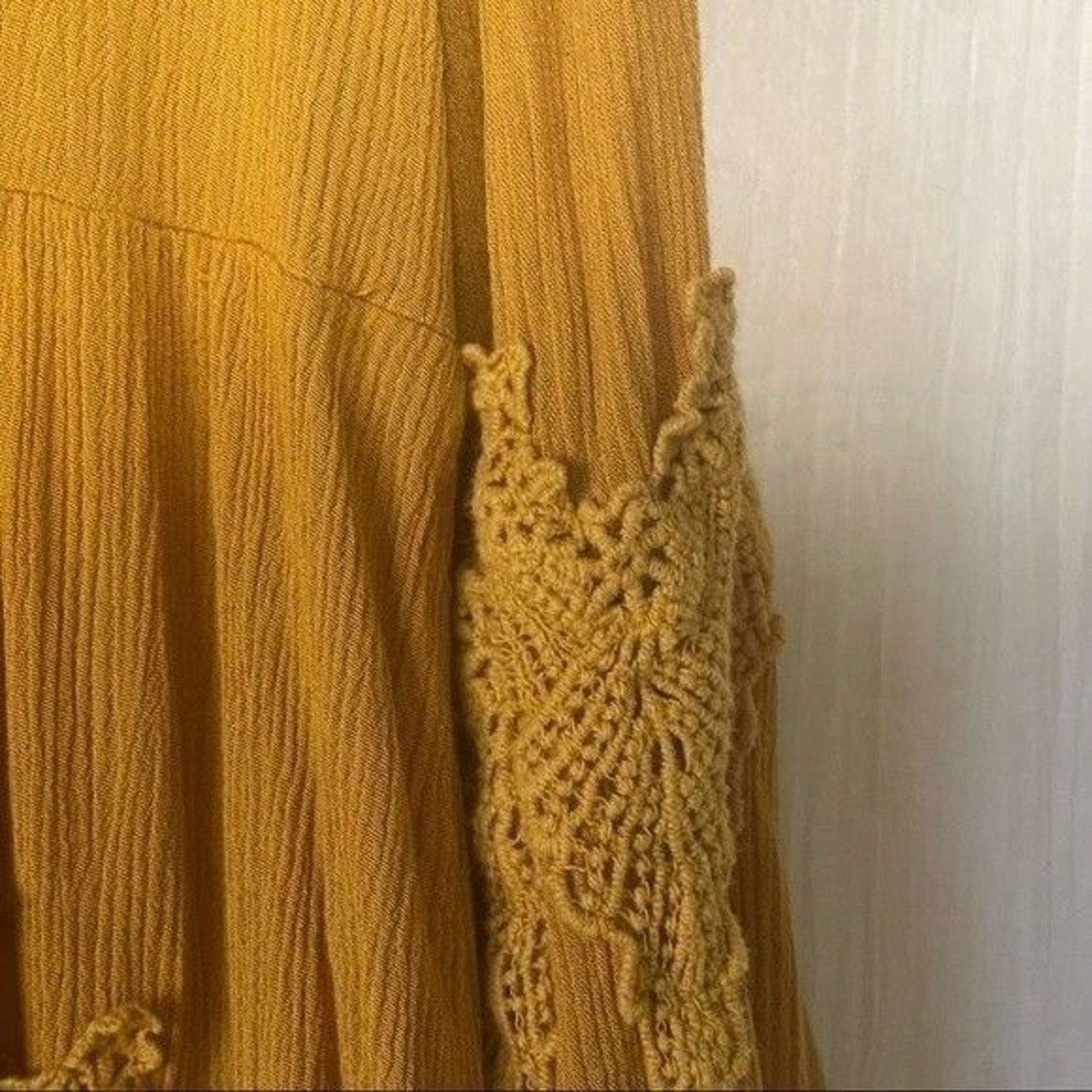 Other Taylor & Sage Women's Bell Sleeve Tie V-Neck Shirt Small Size S / US 4 / IT 40 - 7 Thumbnail