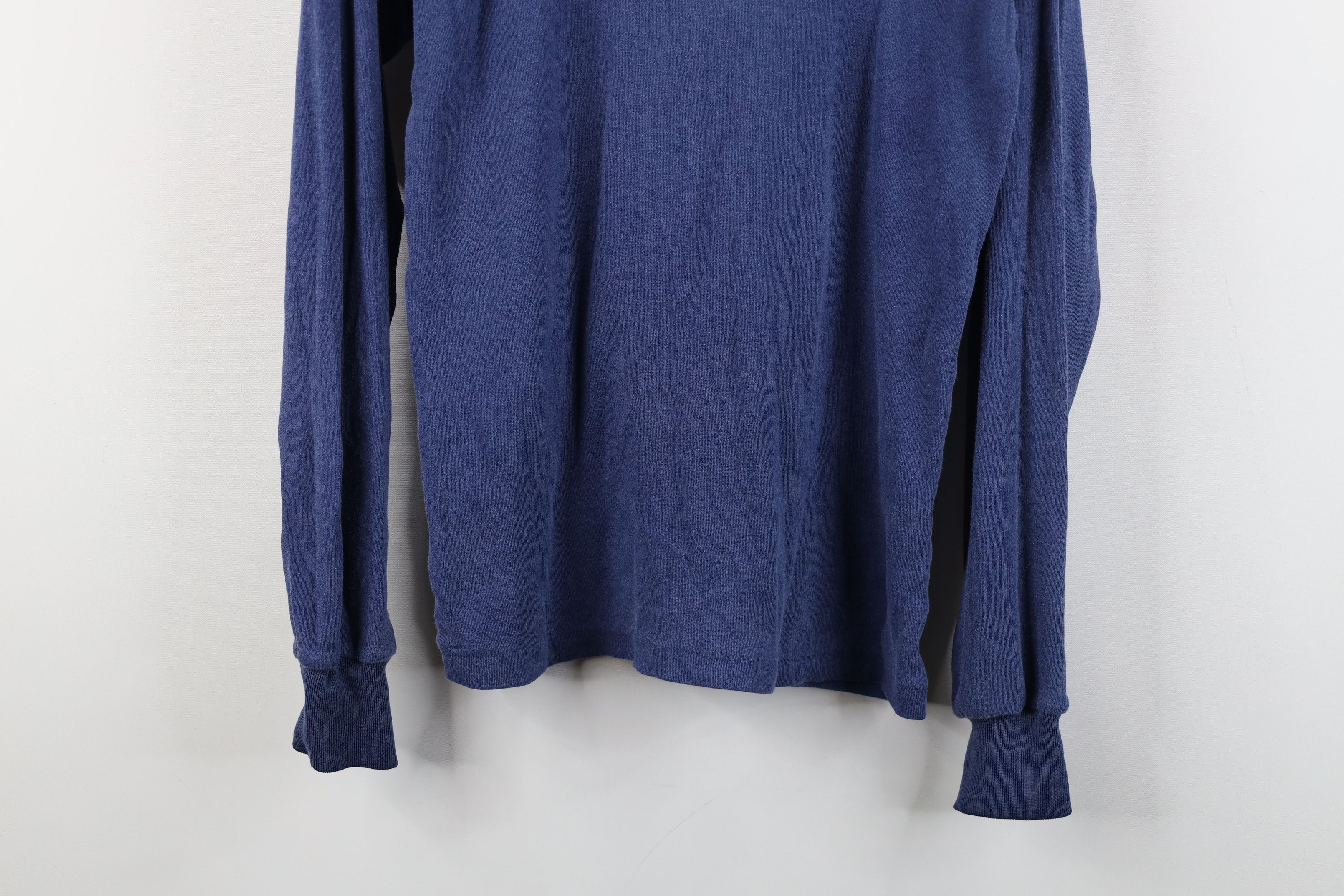 Vintage Vintage 90s University of Connecticut Turtleneck T-Shirt Size M / US 6-8 / IT 42-44 - 3 Thumbnail