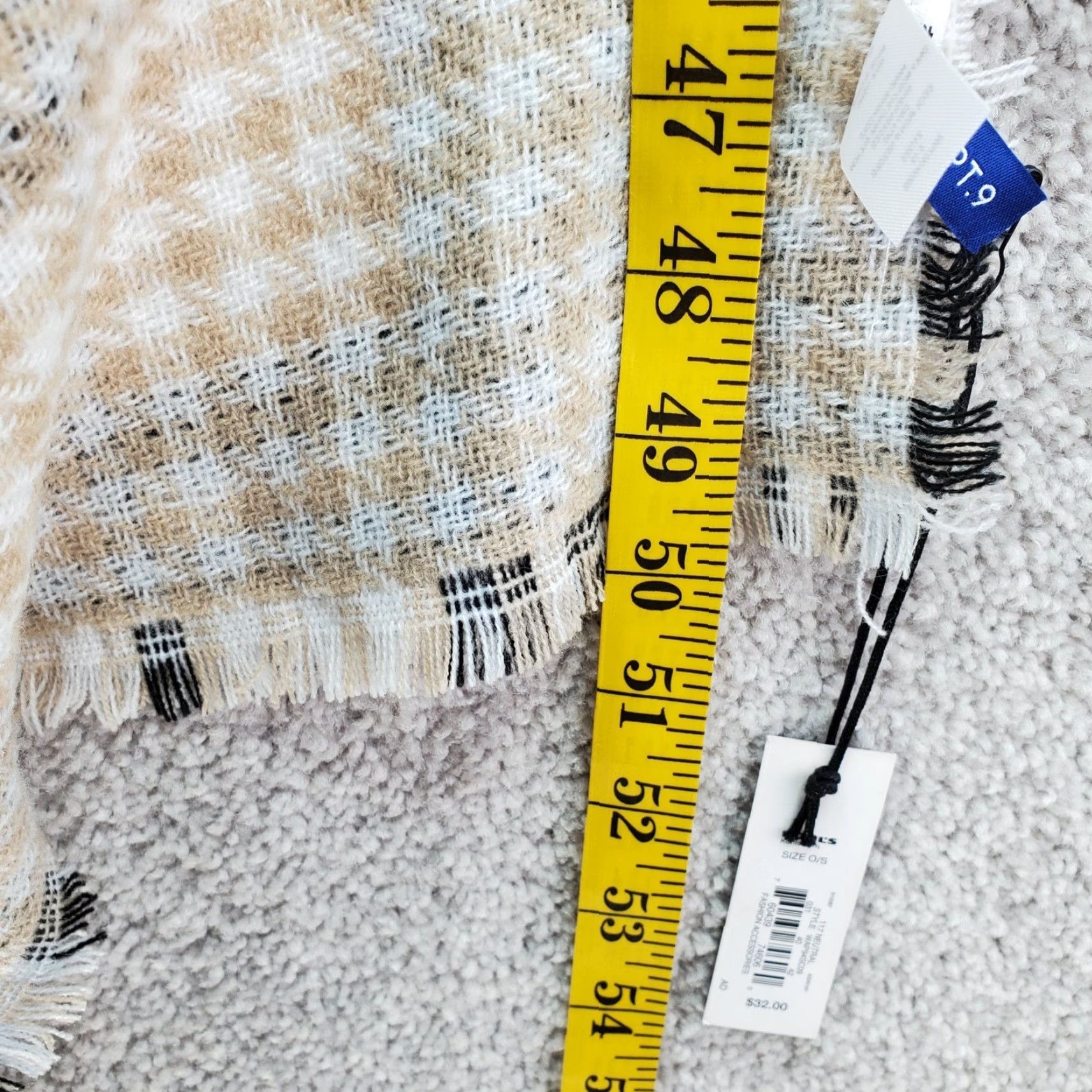 Apt. 9 Apt. 9 Neutral Plaid Reversible Blanket Scarf Beige Black WAP94SC09 NWT O/S Size ONE SIZE - 6 Thumbnail