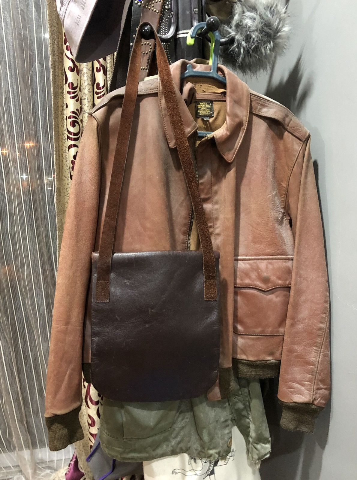 Comme des Garcons 🔥Rare🔥Vintage 80s Comme Des Garcons Cdg Leather Sling Bag Size ONE SIZE - 4 Thumbnail