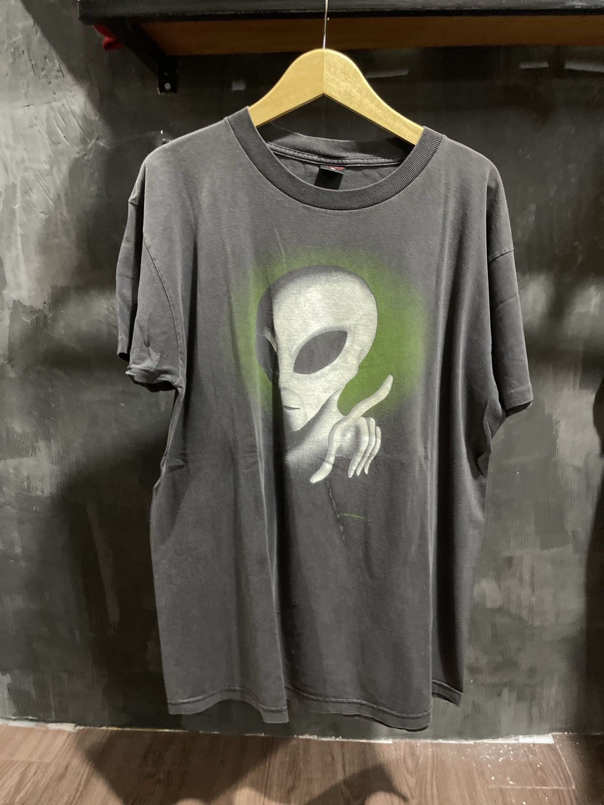 2024 Vtg 1995 ALIEN WORKSHOP Fashion Victim Shirt