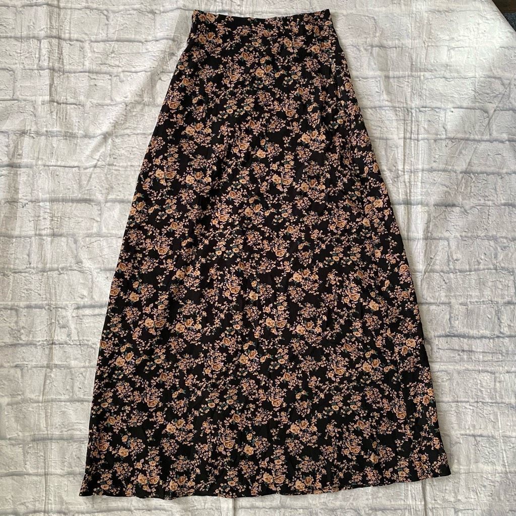 Shein SHEIN women S high waist floral print maxi skirt w/side zipp Size 26" / US 2 / IT 38 - 6 Thumbnail